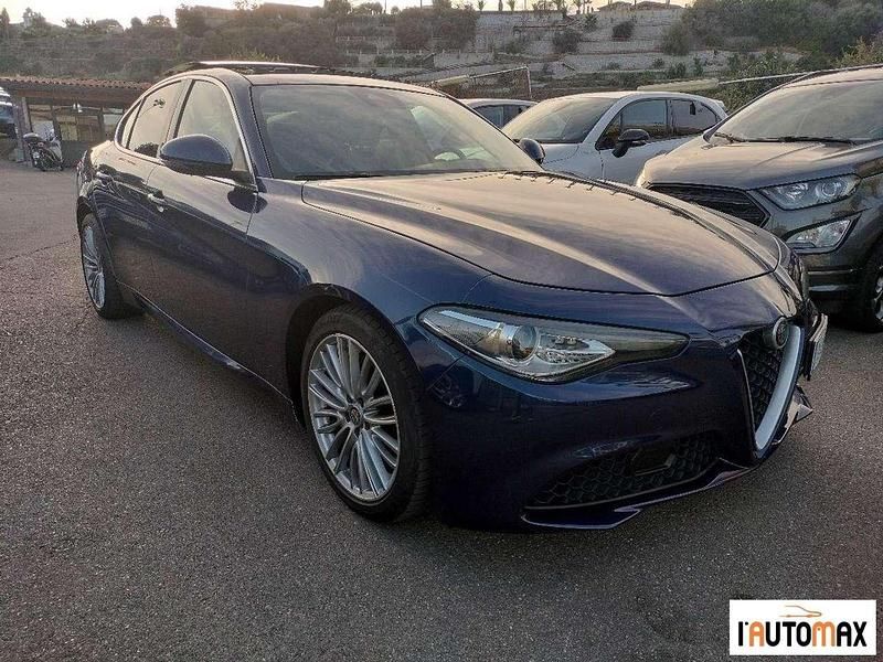Usata Alfa Romeo Giulia Super 180 CV (132 kW) 2017 Blu Berlina