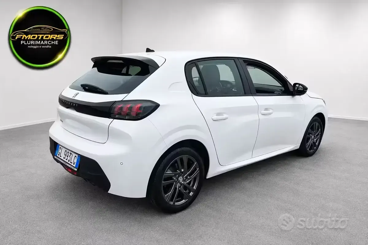 Occasion Peugeot 208 Allure 101 PK (74 kW) 2022 Wit Hatchback