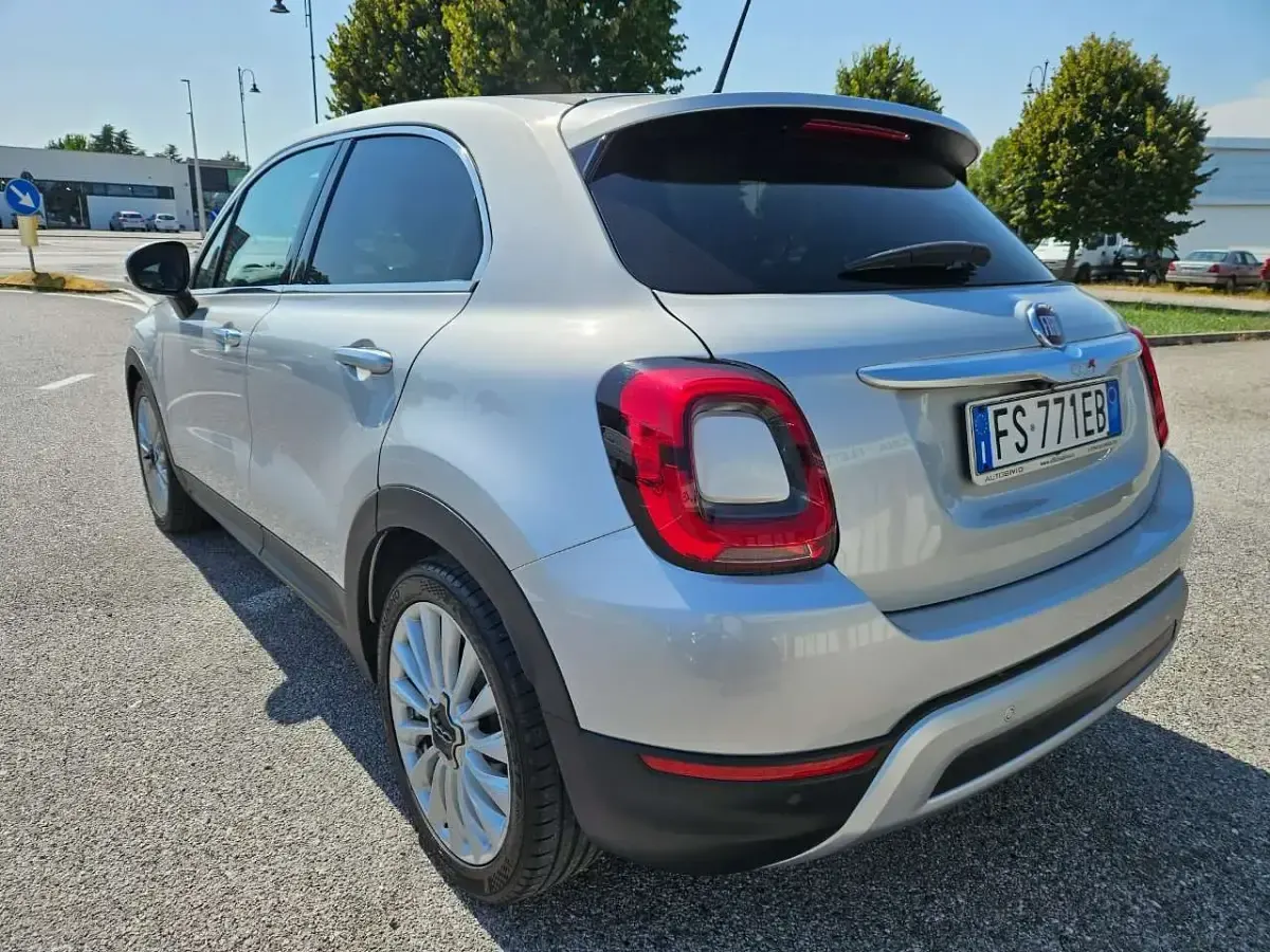 Usata Fiat 500X Cross 150 CV (110 kW) 2018 Argento SUV