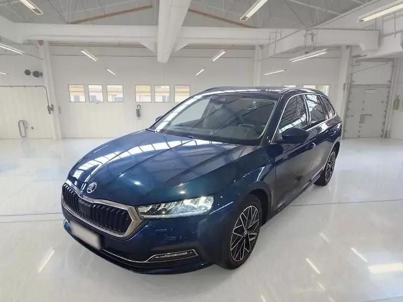 Usata Skoda Octavia Style 150 CV (110 kW) 2022 Blu Station wagon