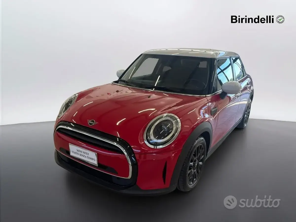 Usata Mini Cooper Classic 136 CV (100 kW) 2022 Rosso Utilitaria