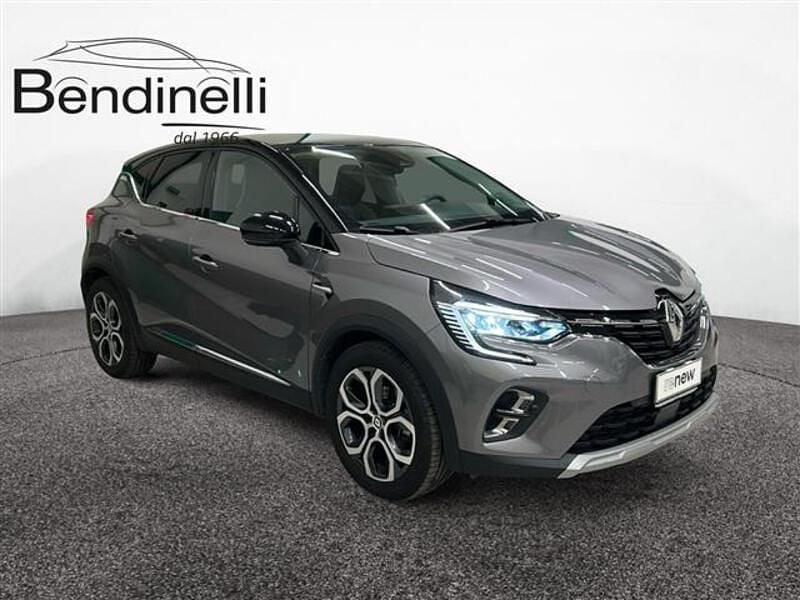 Usata Renault Captur Techno 145 CV (106 kW) 2022 Grigio scuro SUV