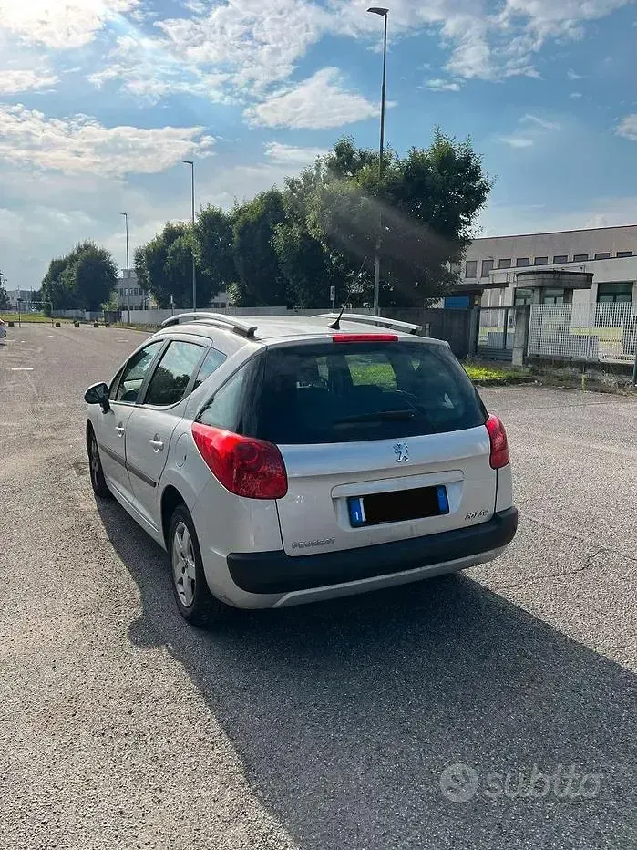 Usata Peugeot 207 88 CV (64 kW) 2010 Grigio Station wagon