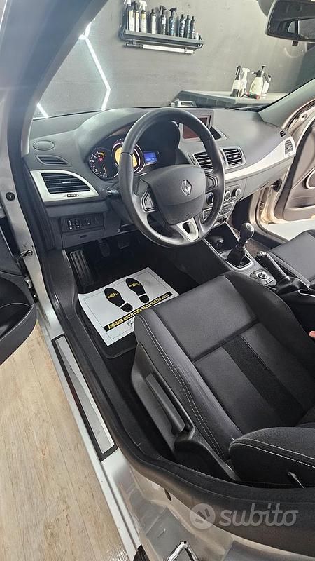 Usata Renault Mégane GrandTour Luxe 131 CV (96 kW) 2011 Grigio Station wagon