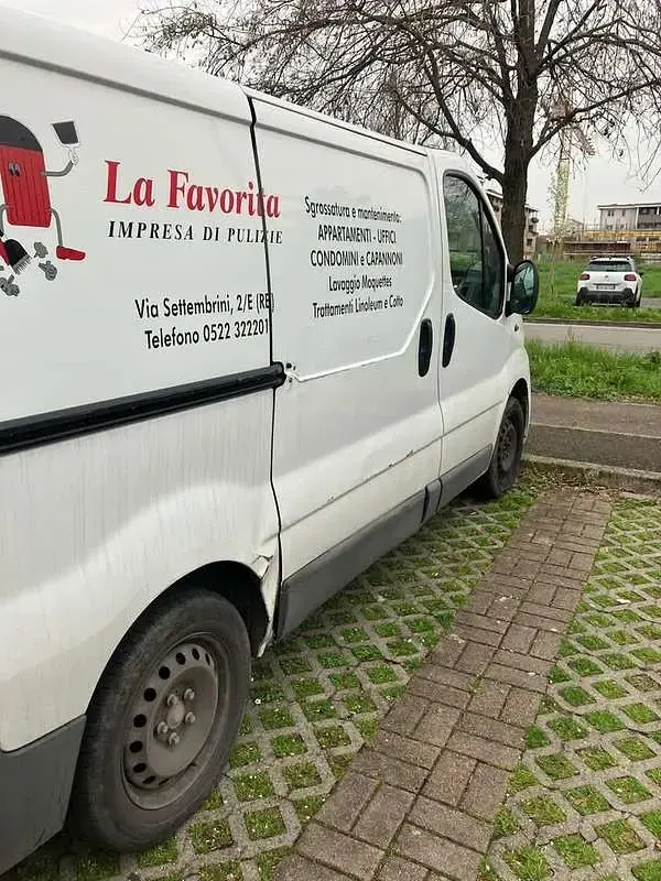 Usata Opel Vivaro 114 CV (83 kW) 2011 Bianco Monovolume