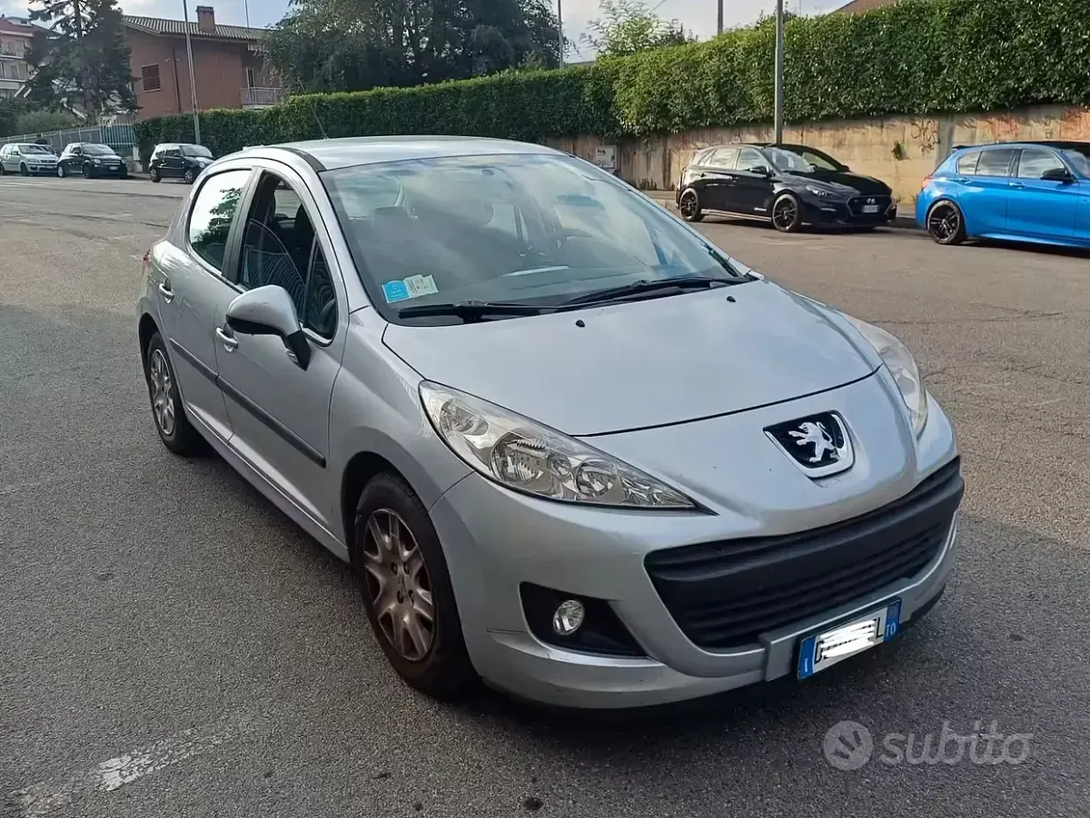 Usata Peugeot 207 75 CV (55 kW) 2009 Grigio Utilitaria