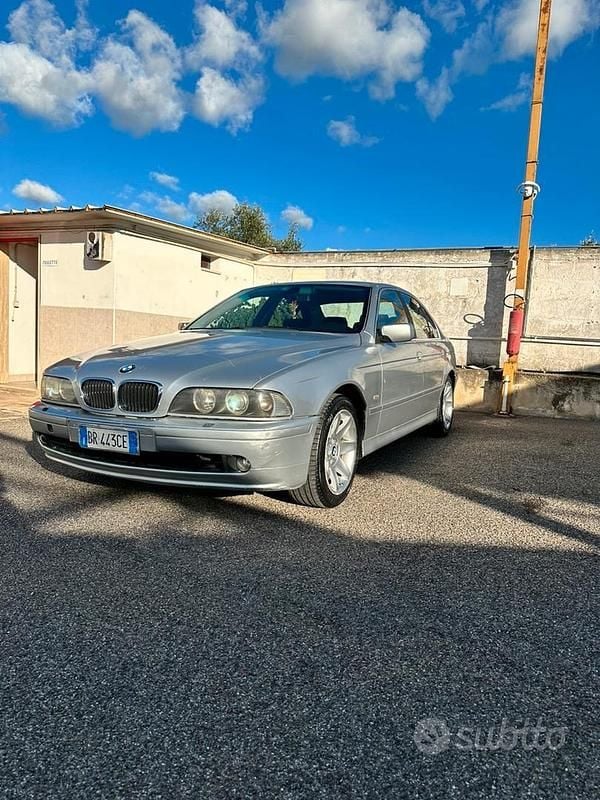 Usata 2001 BMW 530 M Sport Tre volumi | 4000 € (Buon prezzo) - Immagine 1/4