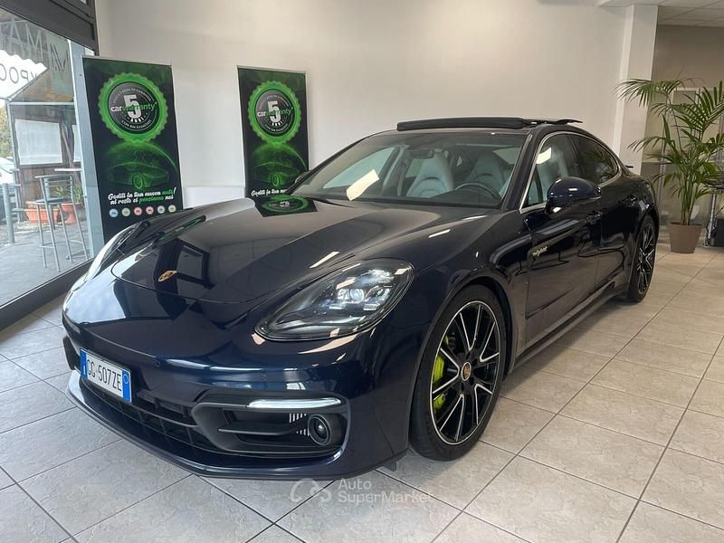 Blu/azzurro Usata 2021 Porsche Panamera Tre volumi | 92.500 € (Molto cara) - Immagine 1/4