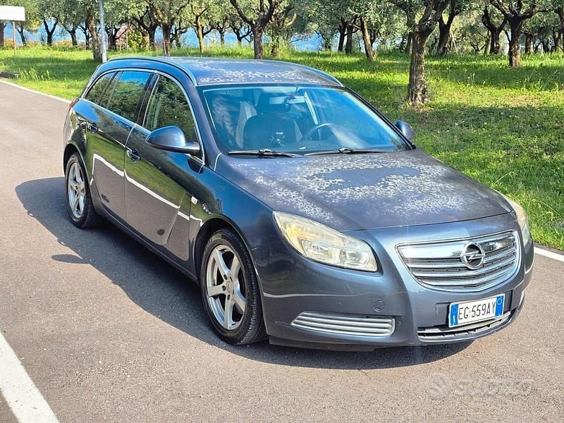 Usata Opel Insignia 160 CV (117 kW) 2010 Grigio Station wagon