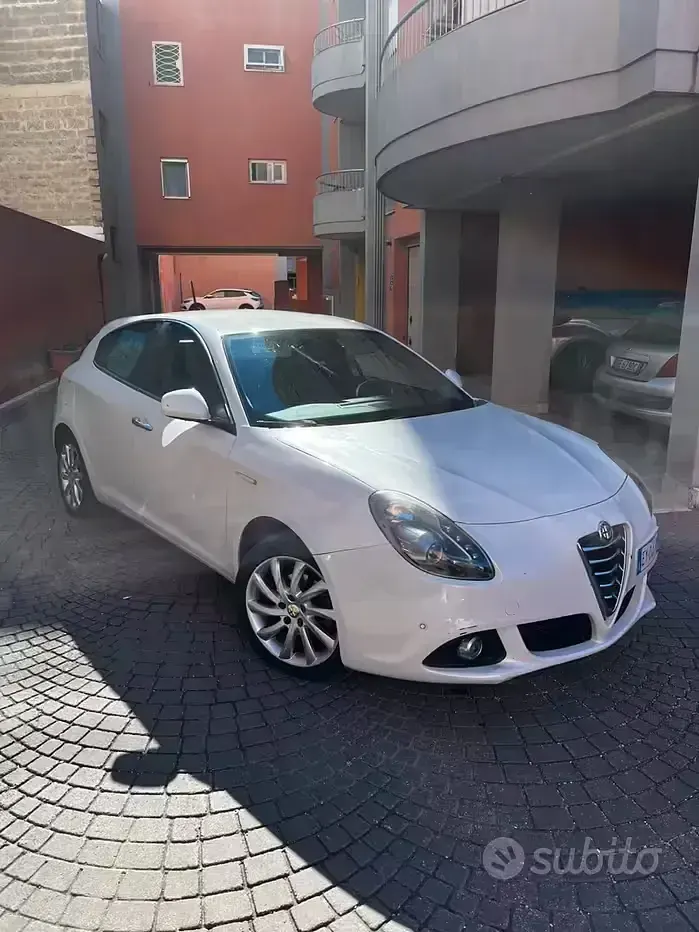 Usata Alfa Romeo Giulietta 120 CV (88 kW) 2015 Utilitaria