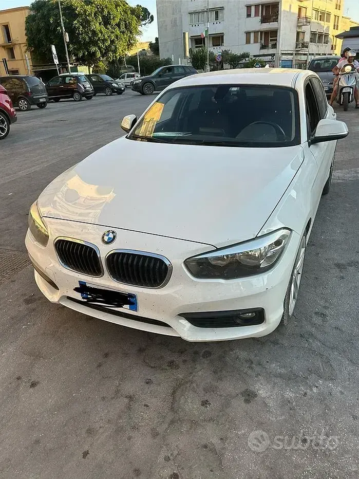 Usata BMW 118 Advantage 150 CV (110 kW) 2016 Bianco Utilitaria