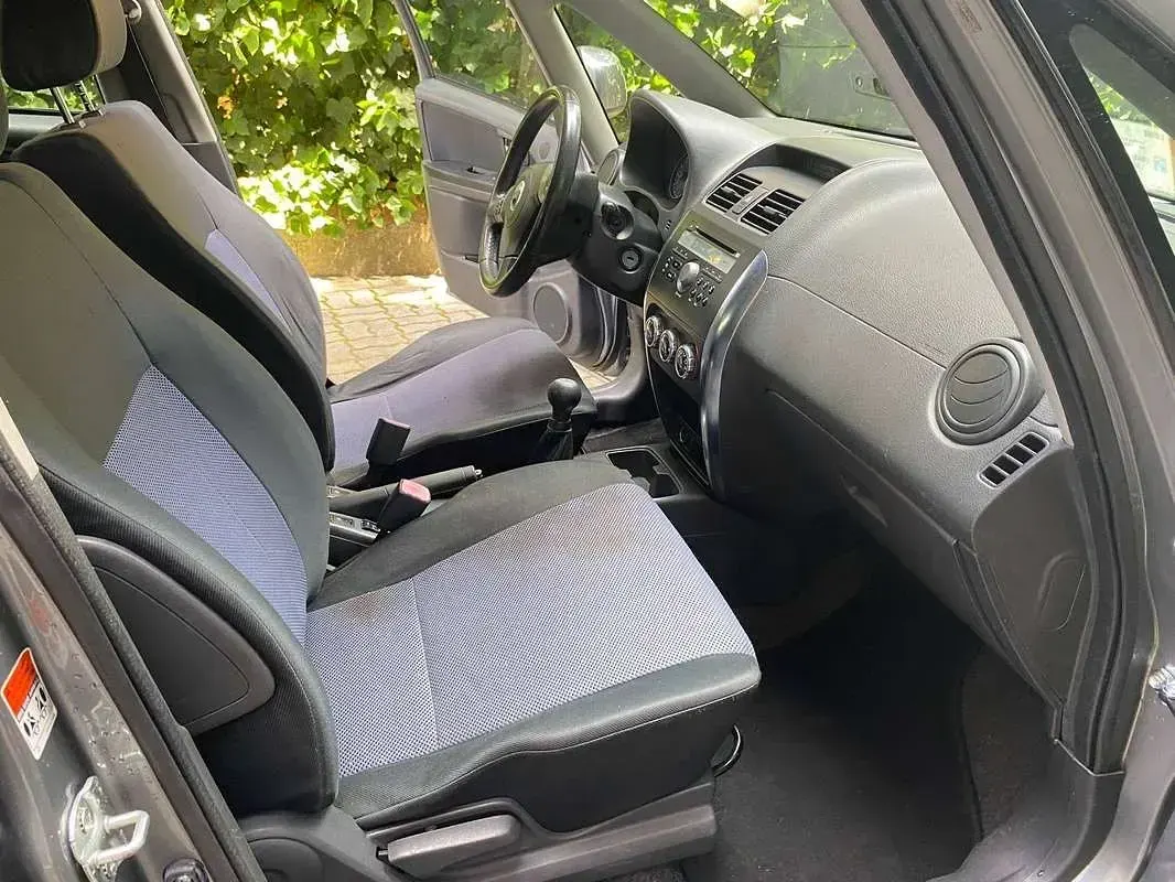 Usata Fiat Sedici Dynamic 107 CV (78 kW) 2007 Grigio SUV