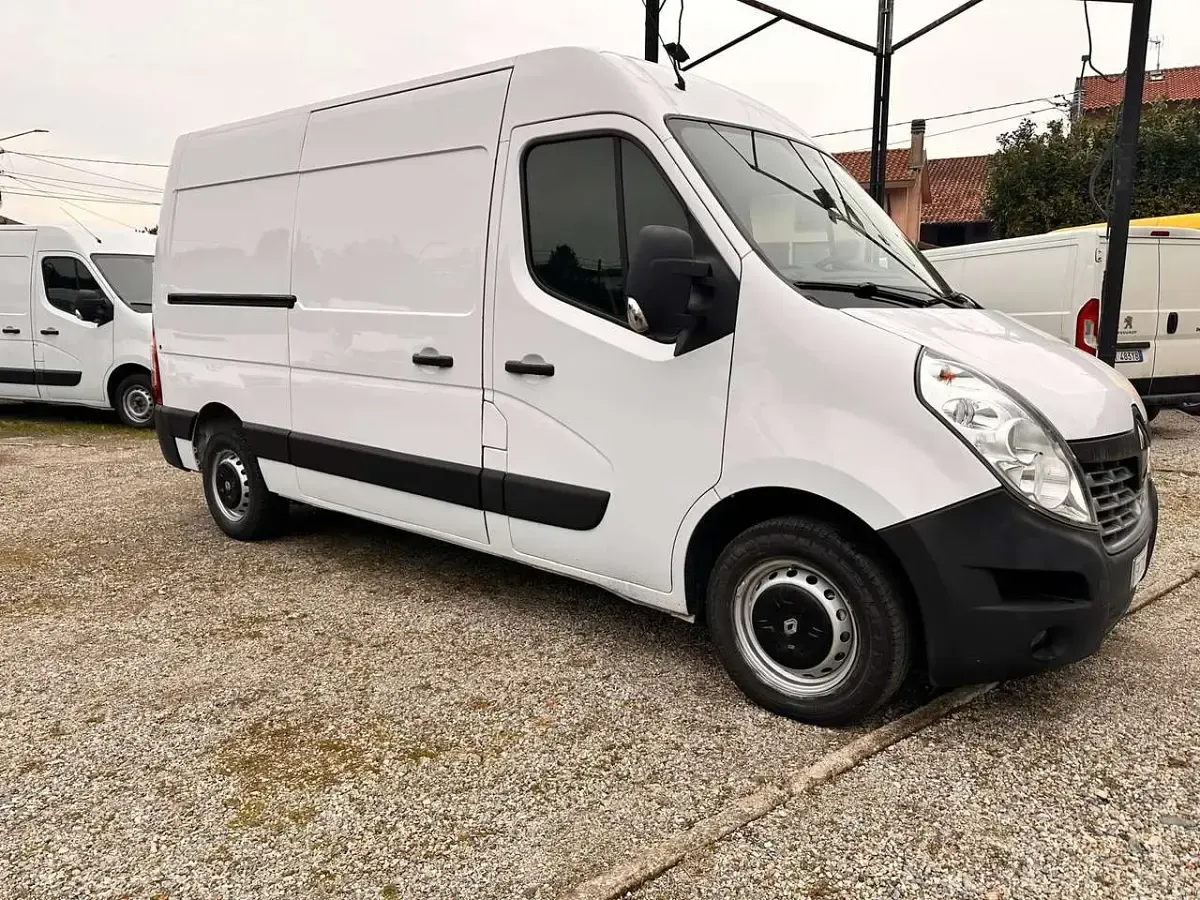 Usata Renault Master 145 CV (106 kW) 2019 Bianco Furgone