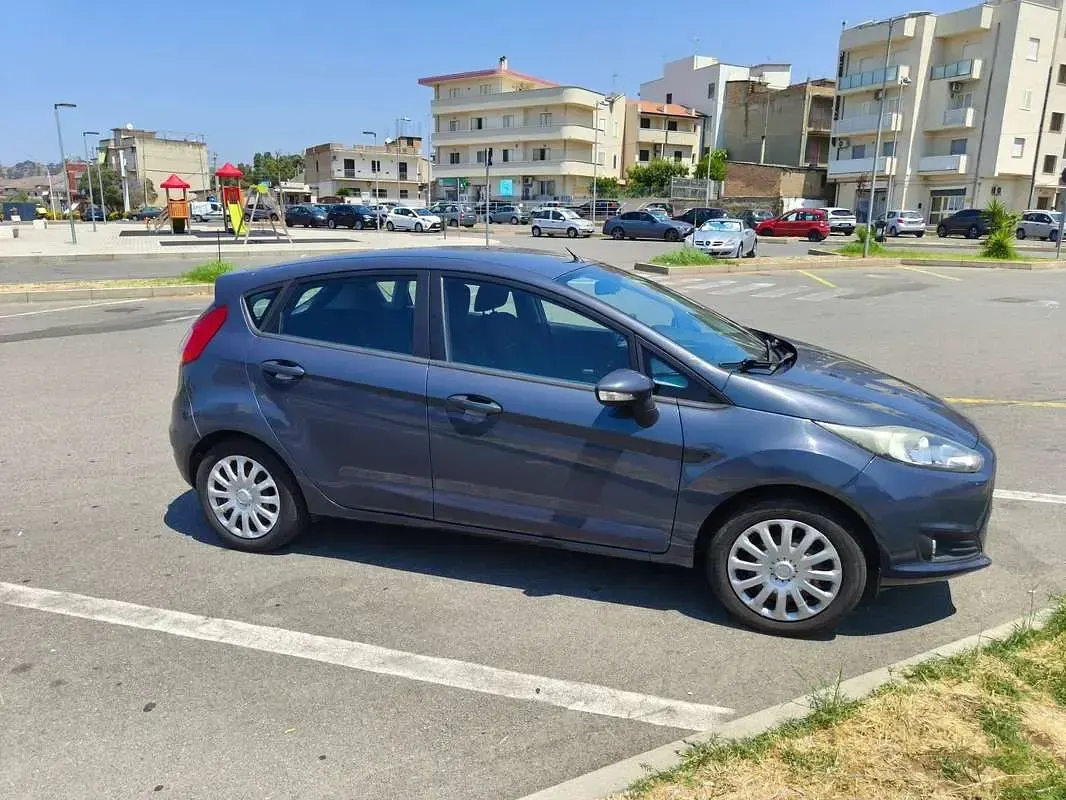 Usata Ford Fiesta 75 CV (55 kW) 2014 Utilitaria