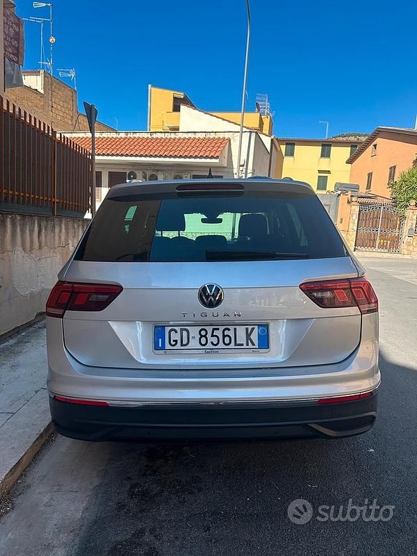 Usata VW Tiguan Life 150 CV (110 kW) 2020 Grigio SUV