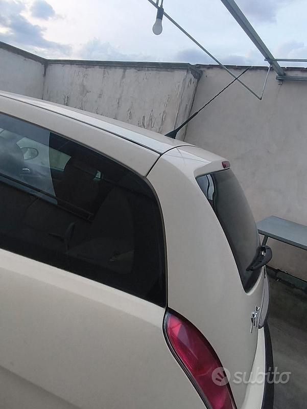 Usata Lancia Ypsilon 80 CV (58 kW) 2004 Utilitaria