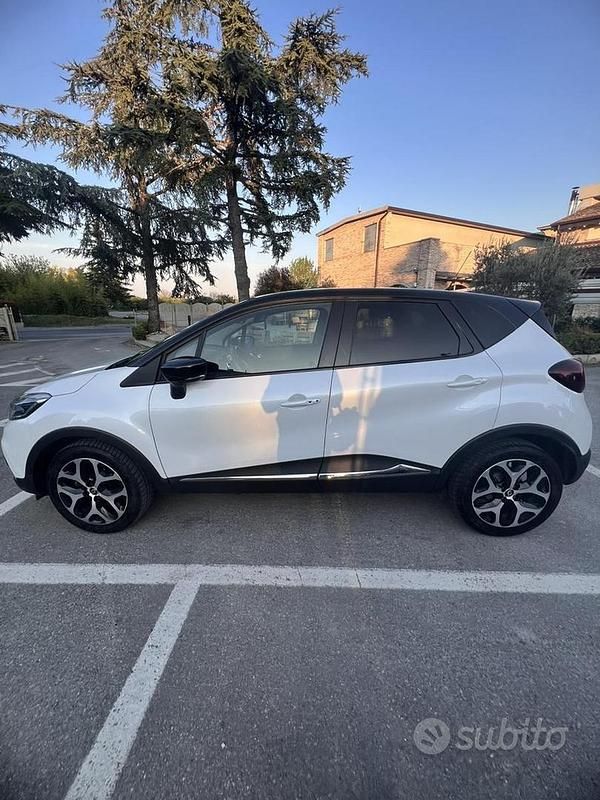 Usata Renault Captur Intens 90 CV (66 kW) 2018 Bianco SUV