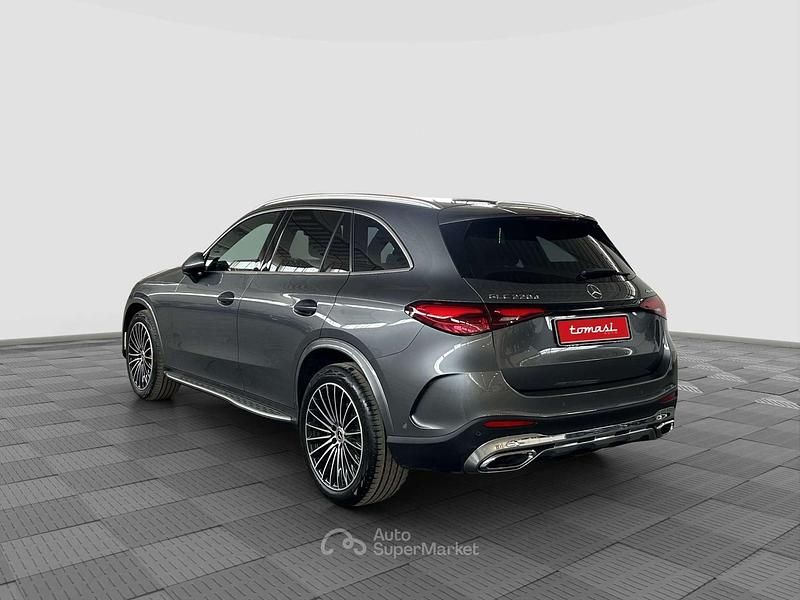 Usata Mercedes GLC450 Premium 197 CV (144 kW) 2023 Gray SUV