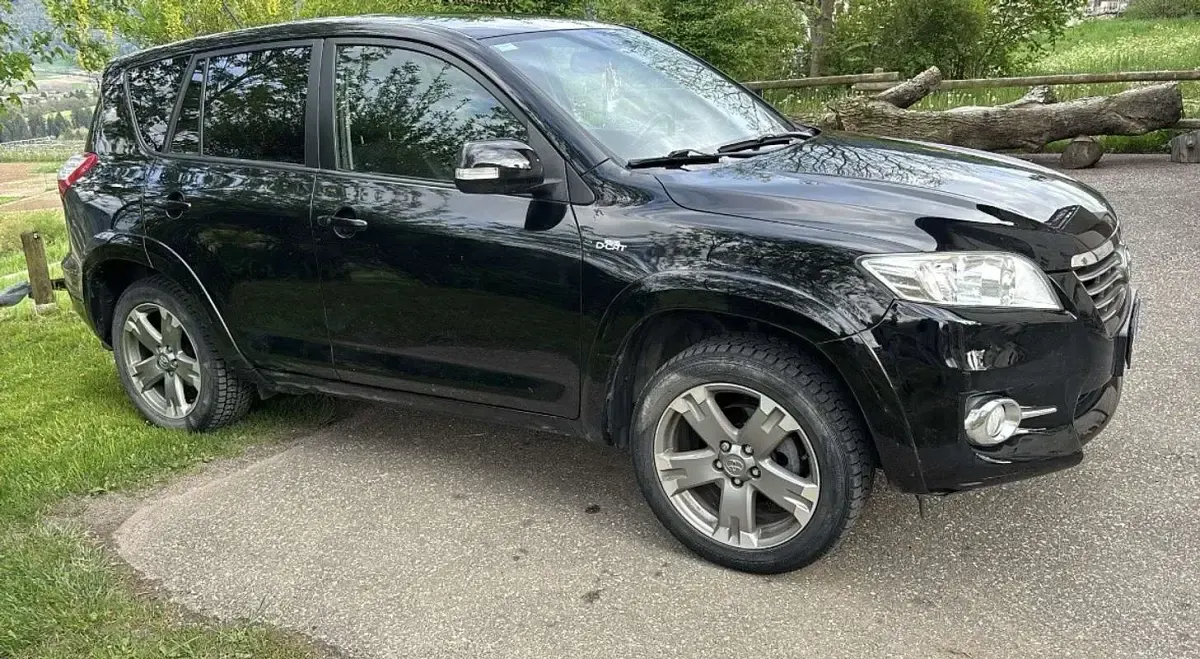 Usata Toyota RAV4 177 CV (130 kW) 2011 SUV