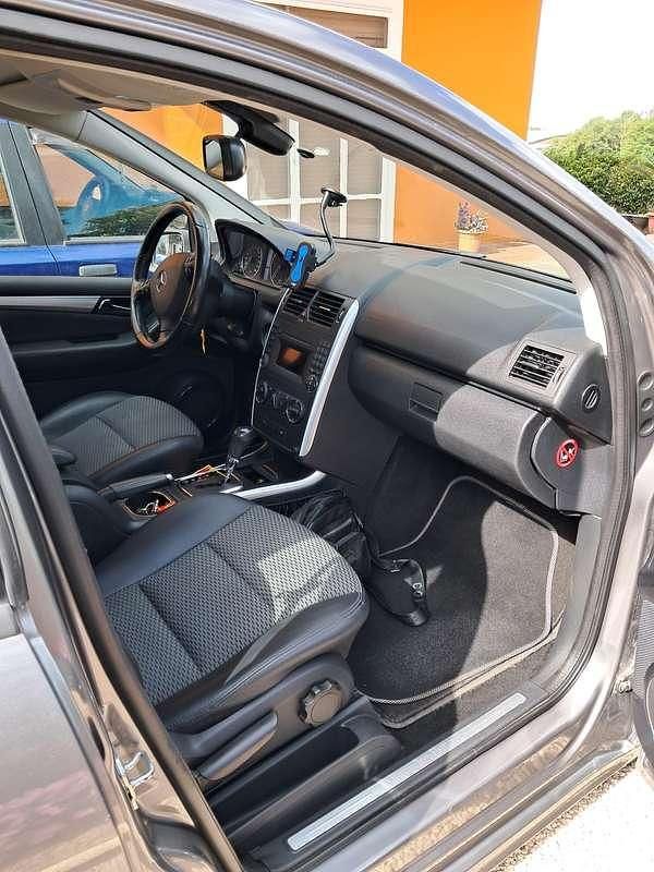 Usata Mercedes A180 Elegance 109 CV (80 kW) 2011 Monovolume