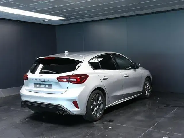 Usata Ford Focus ST-Line 154 CV (113 kW) 2025 Argento Berlina