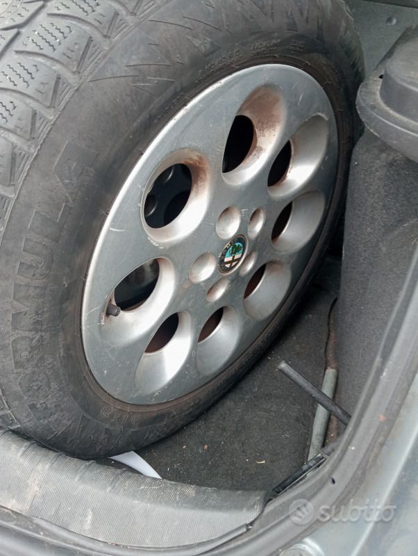 Usata Alfa Romeo 147 116 CV (85 kW) 2002 Blu Utilitaria