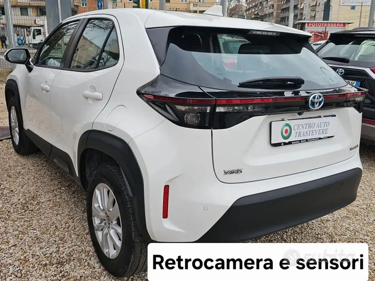 Usata Toyota Yaris Cross Business Edition 92 CV (67 kW) 2022 Bianco SUV
