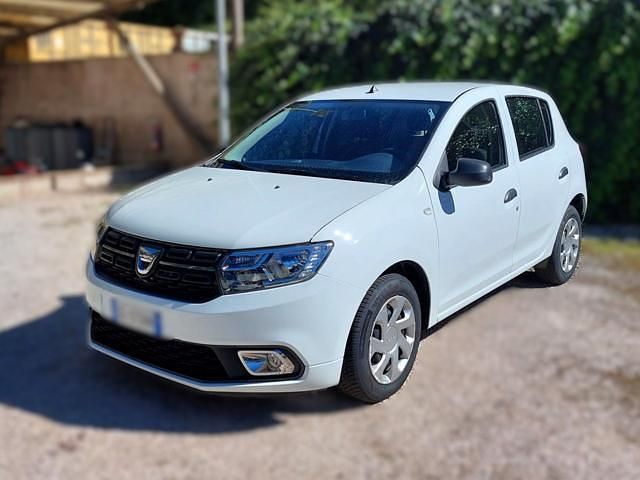 Bianco Usata 2020 Dacia Sandero Comfort Due volumi | 11.800 € (Buon prezzo) - Immagine 1/4