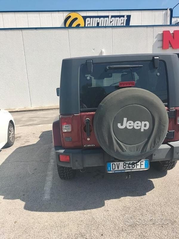 Usata Jeep Wrangler Sahara 177 CV (130 kW) 2009 Rosso SUV