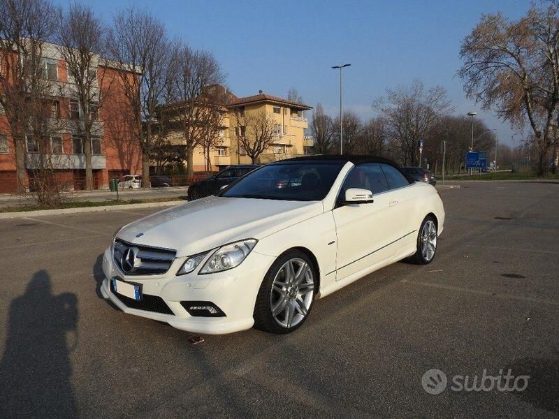 Bianco Usata 2011 Mercedes E250 Executive Cabrio | 16.900 € (Molto cara) - Immagine 1/4