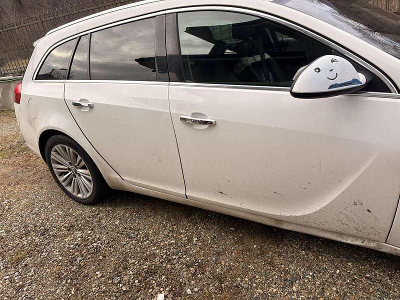 Usata Opel Insignia Cosmo 160 CV (117 kW) 2012 Bianco Station wagon