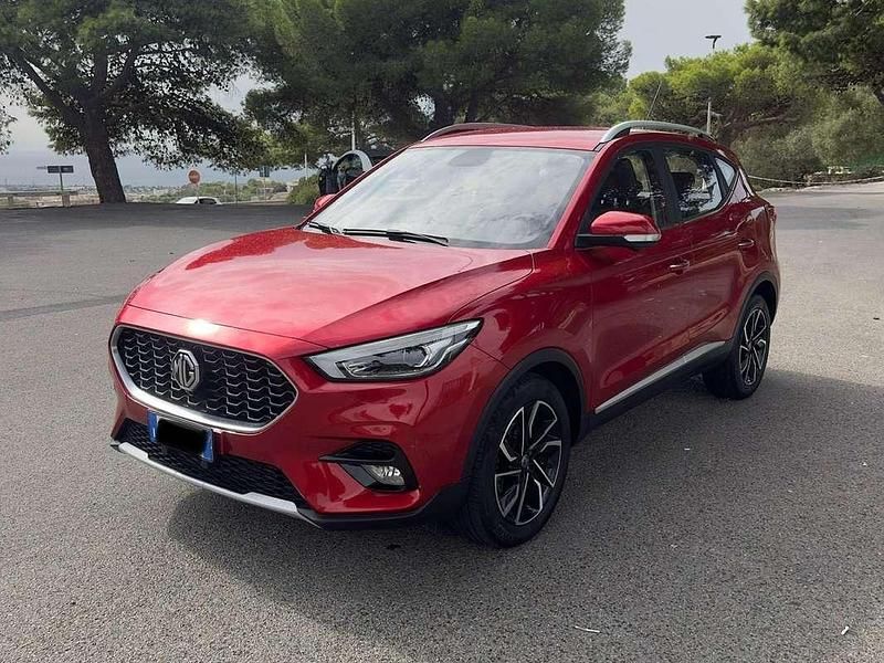 Usata MG ZS Luxury 111 CV (81 kW) 2022 Rosso SUV