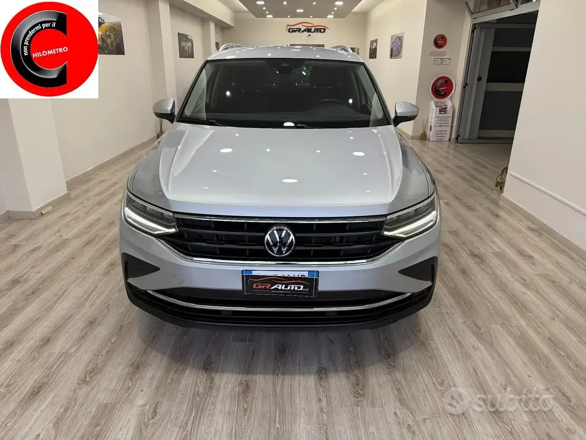 Usata VW Tiguan Elegance 150 CV (110 kW) 2023 Grigio SUV