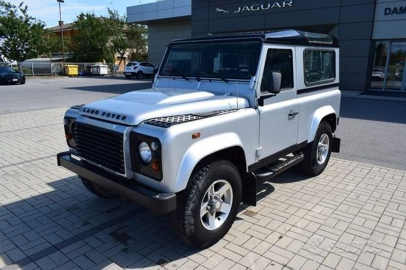 Usata Land Rover Defender 122 CV (89 kW) 2012 Argento SUV