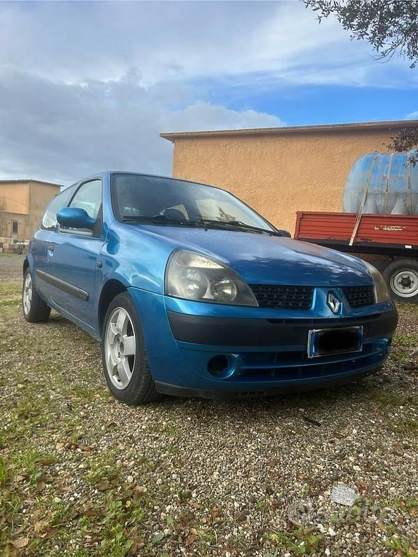Usata Renault Clio II 2002 Blu Berlina