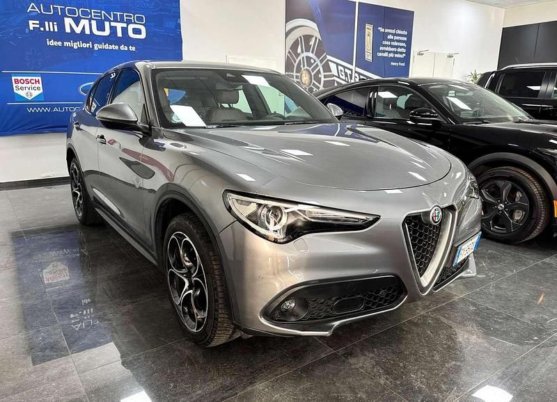 Usata Alfa Romeo Stelvio Executive 209 CV (153 kW) 2019 Grigio stromboli SUV