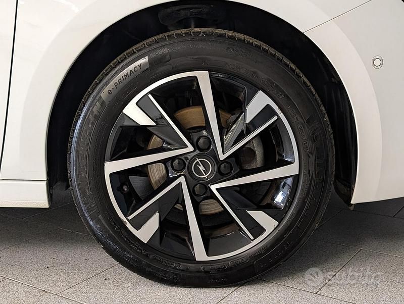 Usata Opel Corsa 101 CV (74 kW) 2025 Bianco Utilitaria
