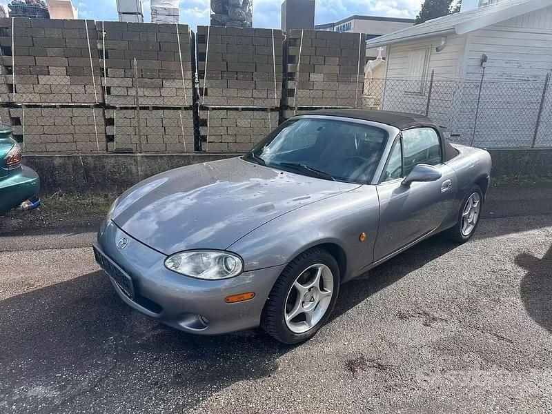 Usata Mazda MX5 110 CV (80 kW) 2005 Grigio Cabrio