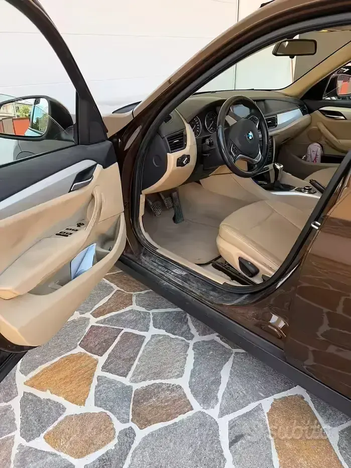Usata BMW X1 143 CV (105 kW) 2012 Marrone SUV