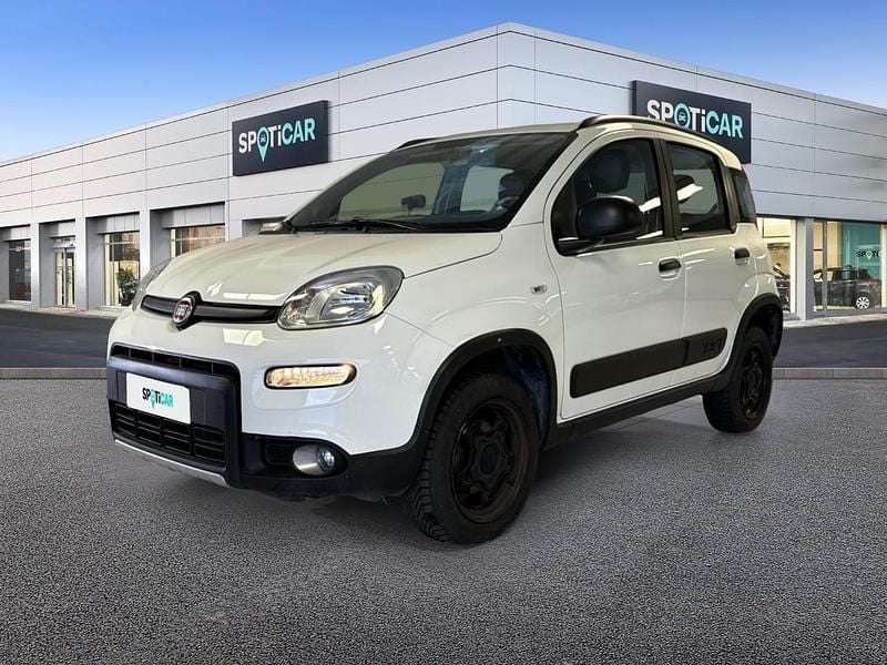 Usata Fiat Panda 4x4 Wild 86 CV (63 kW) 2021 Bianco Utilitaria