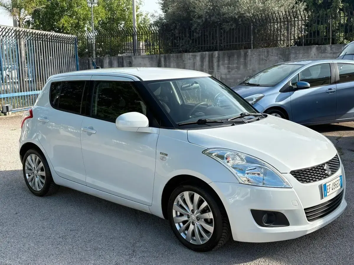 Usata Suzuki Swift GL 75 CV (55 kW) 2011 Bianco Utilitaria
