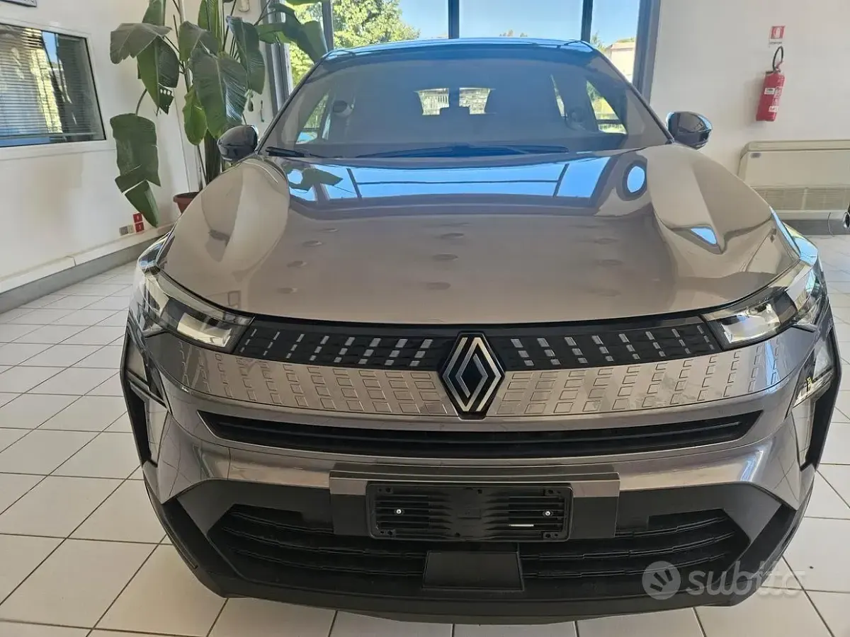 Usata Renault Captur Techno 91 CV (66 kW) 2025 Grigio SUV
