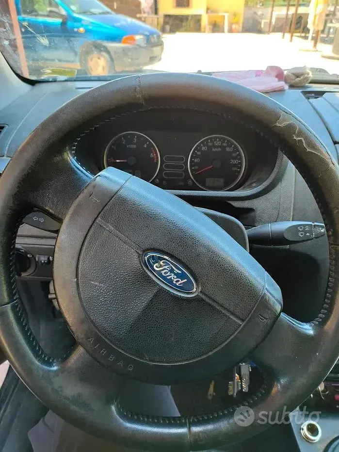 Usata Ford Fusion 68 CV (50 kW) 2002 Blu Utilitaria
