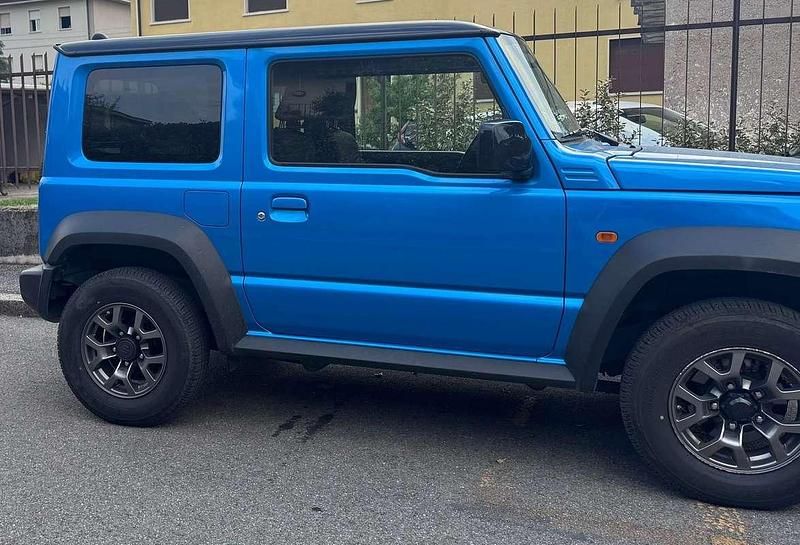 Usata Suzuki Jimny 102 CV (75 kW) 2019 Blu/azzurro SUV