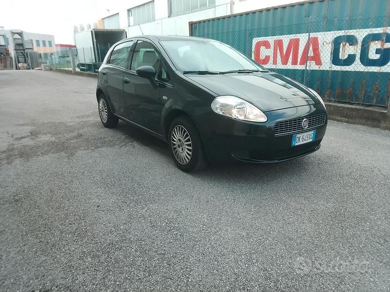 Usata Fiat Punto Active 59 CV (43 kW) 2009 Nero Utilitaria