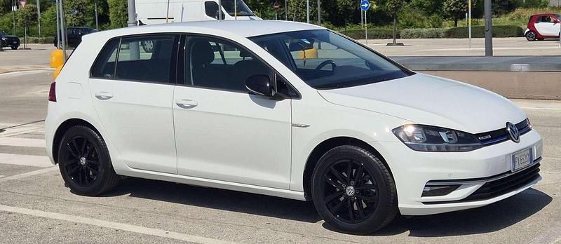 Usata VW Golf VII Business 131 CV (96 kW) 2019 Berlina