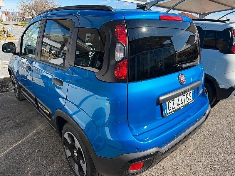 Usata Fiat Panda Cross Cross 69 CV (50 kW) 2025 Blu Utilitaria