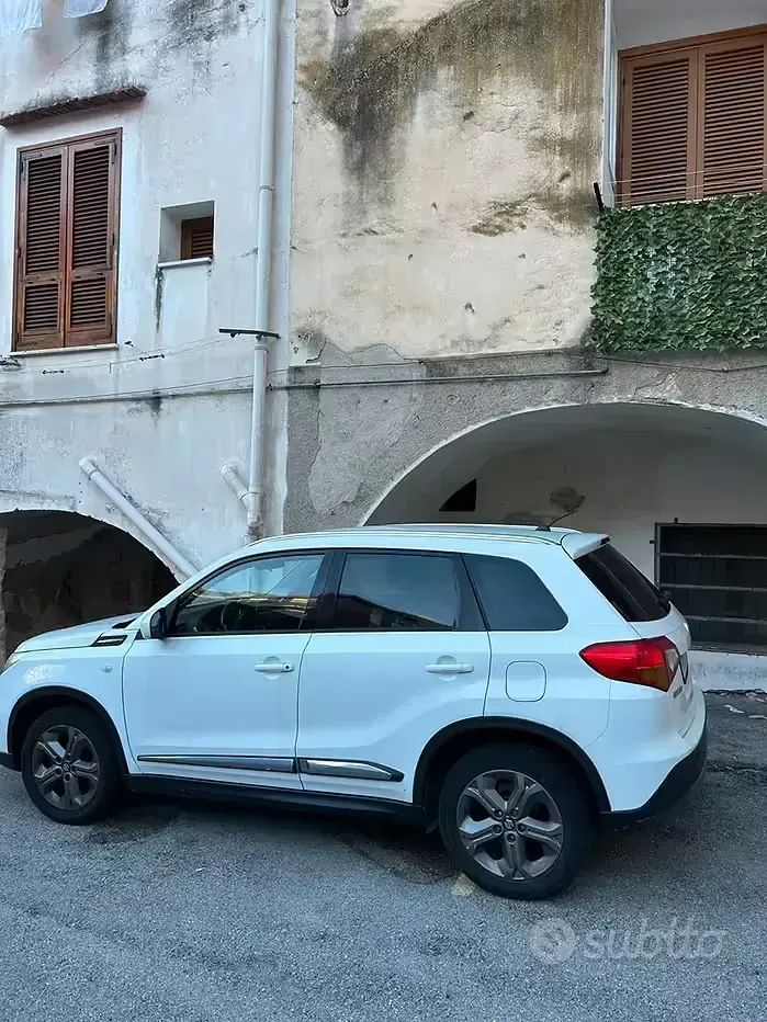 Usata Suzuki Vitara 120 CV (88 kW) 2016 Bianco SUV