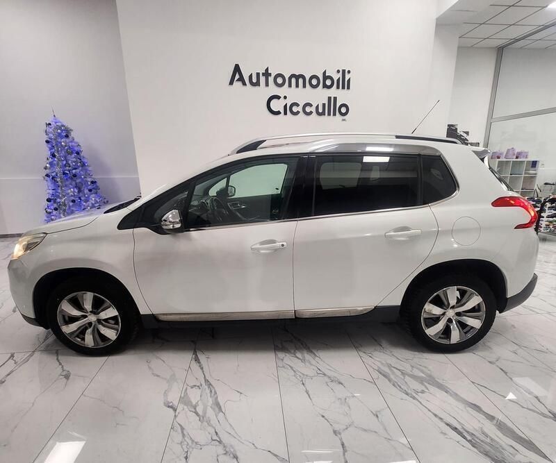 Usata Peugeot 2008 119 CV (87 kW) 2015 Bianco SUV