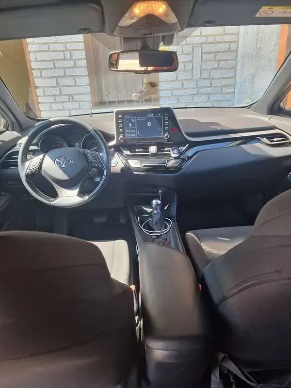 Usata Toyota C-HR Active 122 CV (89 kW) 2023 Grigio SUV